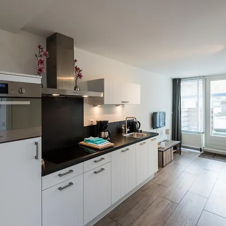 Apartment Summertime