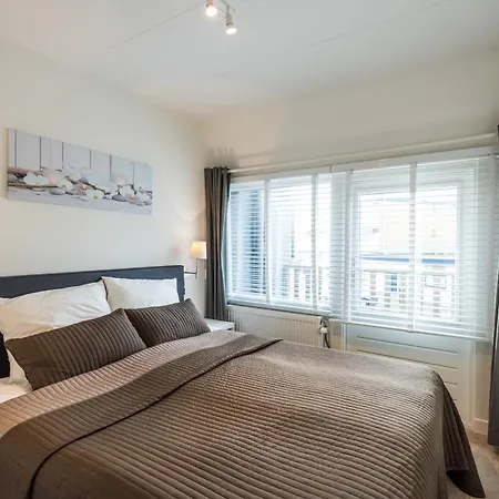 Apartment Summertime